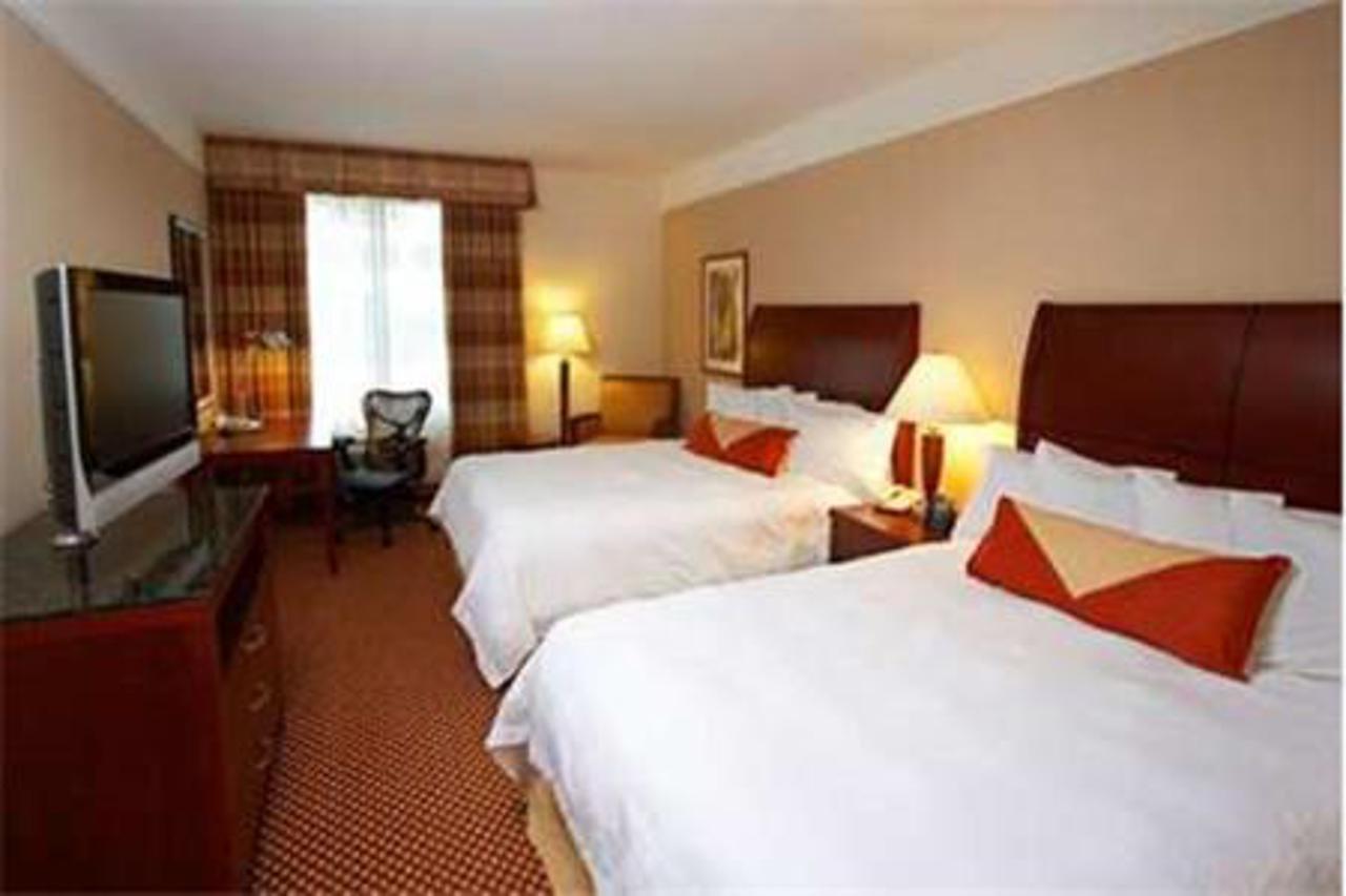 Hilton Garden Inn Clarksburg Quarto foto